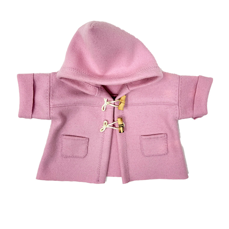 Cappotto in lana rosa con cappuccio, tasche e bottoncini - per bambole