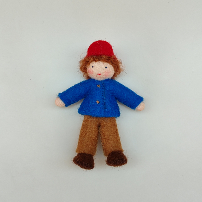 Bambolina - Bambino con cappello rosso - in feltro 